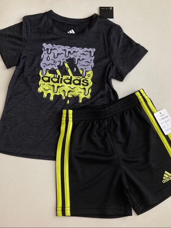 adidas Other - Adidas active performance shorts tee set 6205